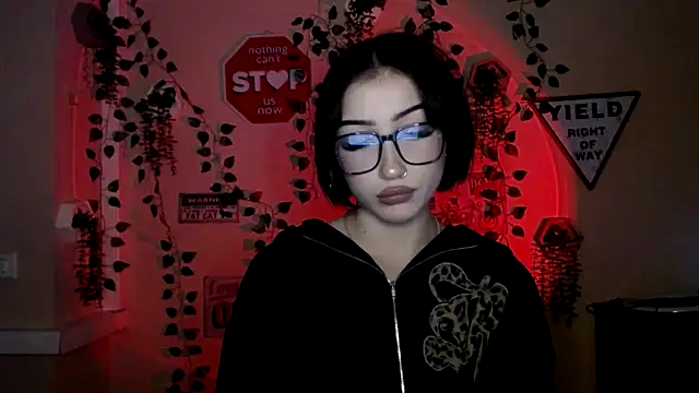 Snapshot of Sweeet_Sss chatting on 11.29.25 Sweeet Sss online show from 11.29.25