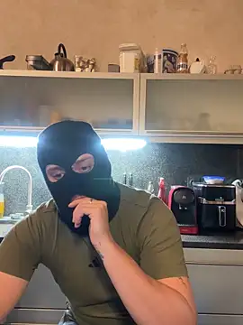 Snapshot of Shadowx699 chatting on 11.30.25 Shadowx699 online show from 11.30.25