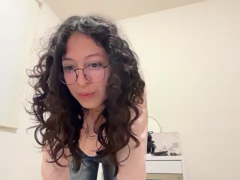 Alicatcua  online show from 01.17.26