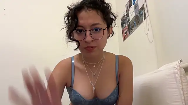 Snapshot of Alicatcua_ chatting on 03.06.26 Alicatcua online show from 03.06.26