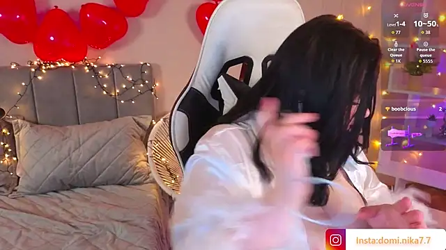 Snapshot of BiggieBoobies chatting on 02.14.26 BiggieBoobies online show from 02.14.26