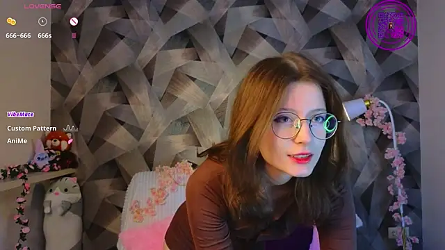 Snapshot of MonnaNoir chatting on 11.29.25 MonnaNoir online show from 11.29.25