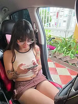 Mia fiire online show from 11.30.25