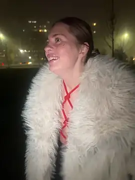 Snapshot of MilenaLuxury chatting on 12.02.25 MilenaLuxury online show from 12.02.25