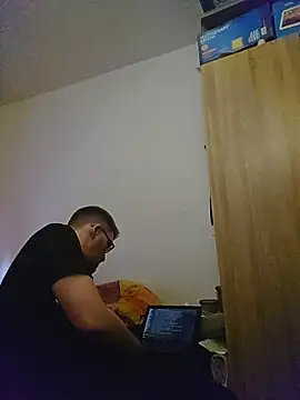 Snapshot of sexyhexy666 chatting on 12.18.25 sexyhexy666 online show from 12.18.25