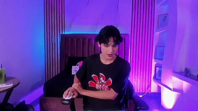 SthepanodiMonaco online show from 02.02.26