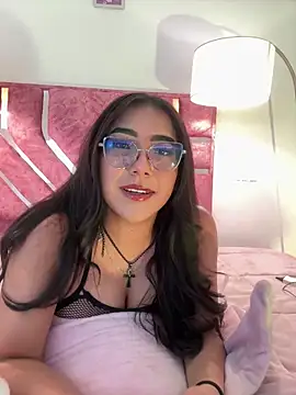 Snapshot of Dafne_se chatting on 04.21.26 Dafne se online show from 04.21.26