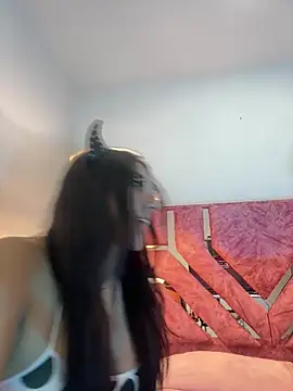 Snapshot of Dafne_se chatting on 04.23.26 Dafne se online show from 04.23.26