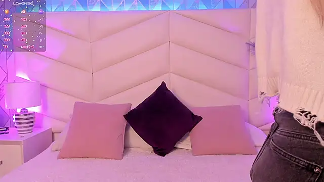 Lizzi Hotman  online show from 04.07.26