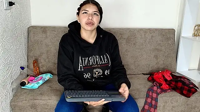 Nahomi rous777 online show from 02.23.26