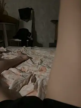 Snapshot of d0uble_trouble chatting on 02.28.26 d0uble trouble online show from 02.28.26