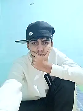 Snapshot of kirito_22cm chatting on 11.28.25 kirito 22cm online show from 11.28.25