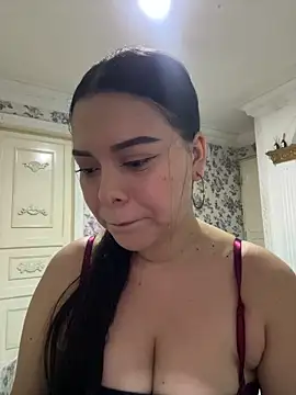 Snapshot of sweet_ruby_ chatting on 05.19.26 sweet ruby online show from 05.19.26