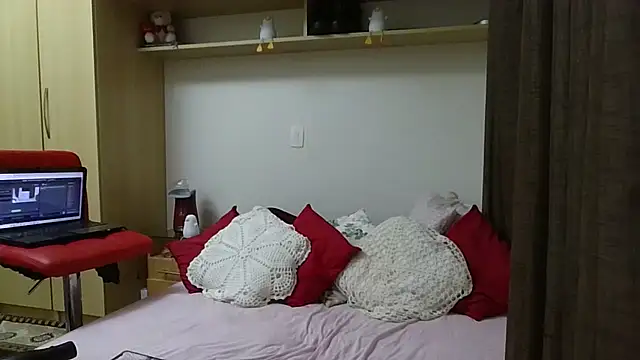 Snapshot of GabriellaManhas chatting on 03.12.26 GabriellaManhas online show from 03.12.26