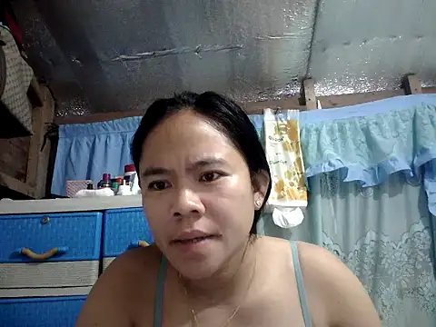 Snapshot of xxdreamgirl69 chatting on 06.17.26 xxdreamgirl69 online show from 06.17.26