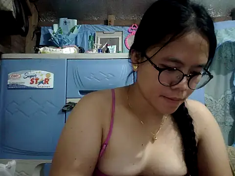 Snapshot of xxdreamgirl69 chatting on 06.21.26 xxdreamgirl69 online show from 06.21.26