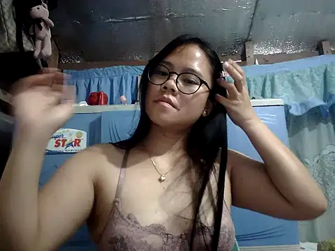 Snapshot of xxdreamgirl69 chatting on 07.28.26 xxdreamgirl69 online show from 07.28.26