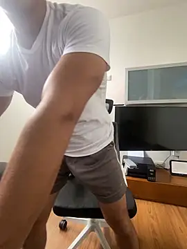 Snapshot of 18years_22cm_ chatting on 02.24.26 18years 22cm online show from 02.24.26