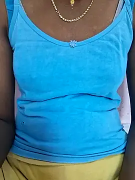 Snapshot of Tamil_Laksh chatting on 12.16.25 Tamil Laksh online show from 12.16.25