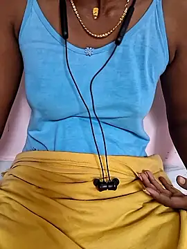 Snapshot of Tamil_Laksh chatting on 12.22.25 Tamil Laksh online show from 12.22.25