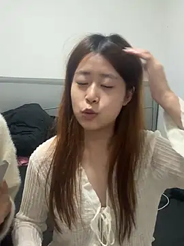 xiaohui660 online show from 11.30.25