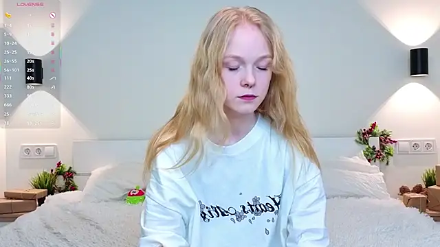 Snapshot of GhisllaineWestler chatting on 02.10.26 GhisllaineWestler online show from 02.10.26