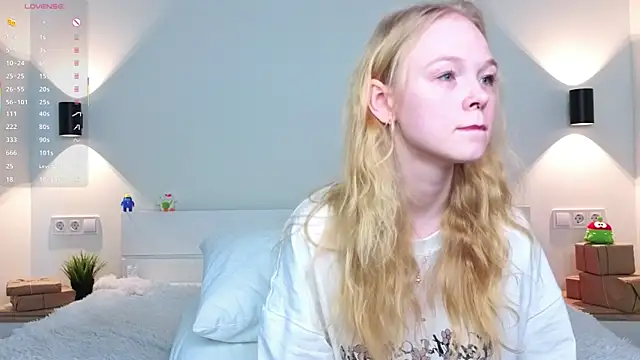 Snapshot of GhisllaineWestler chatting on 02.15.26 GhisllaineWestler online show from 02.15.26