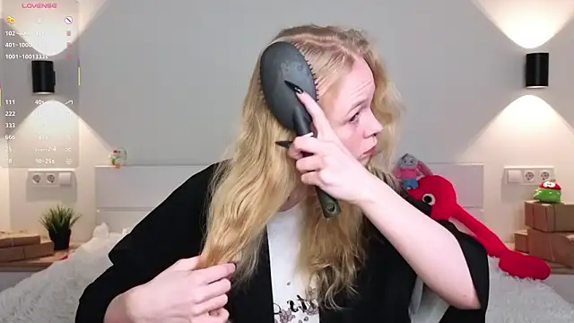 Snapshot of GhisllaineWestler chatting on 02.16.26 GhisllaineWestler online show from 02.16.26