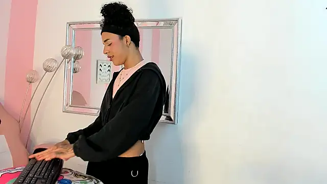 Amaia Monroe online show from 02.17.26