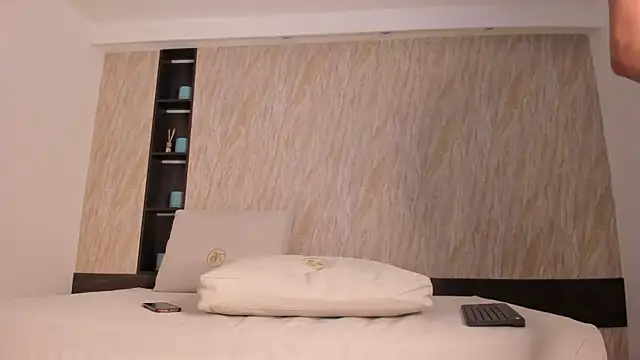 ayla velt online show from 02.18.26