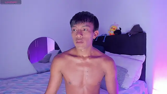 santinaughty online show from 04.06.26