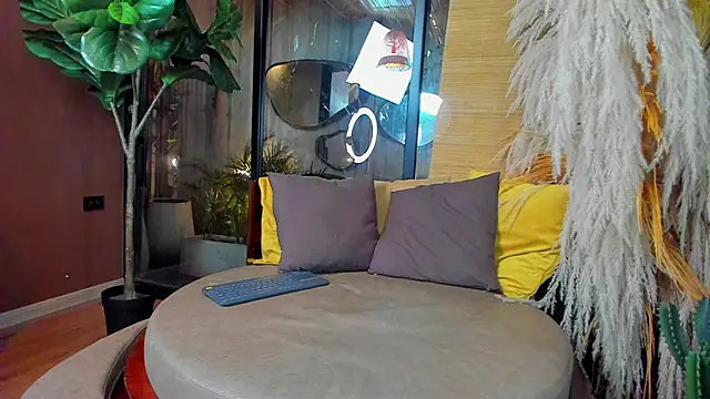 isaac grimm online show from 12.01.25