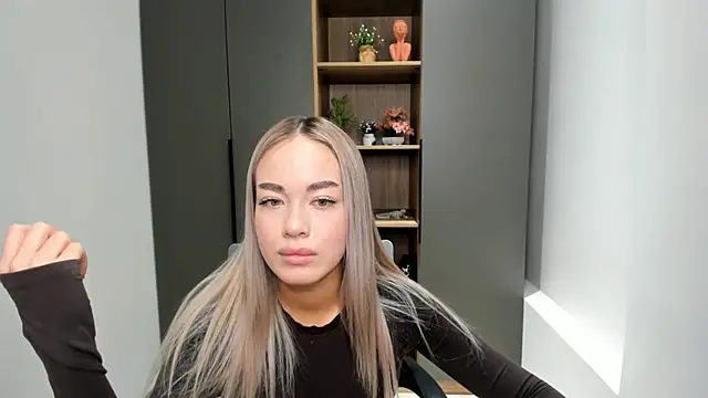 DorrisGranucci online show from 12.02.25