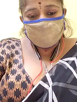 Snapshot of Thanmaya22 chatting on 11.30.25 Thanmaya22 online show from 11.30.25