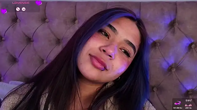 Mylarossi online show from 04.15.26