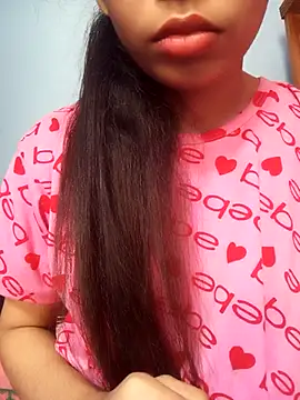 Snapshot of Nila-islam chatting on 11.30.25 Nila-islam online show from 11.30.25