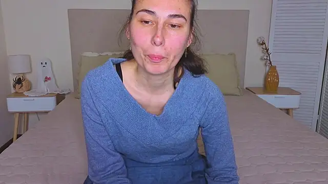 Olivia milf  online show from 11.30.25