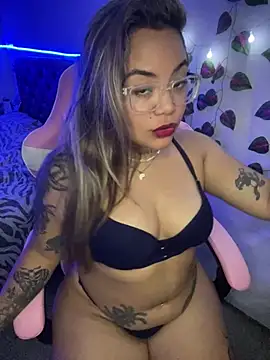 Snapshot of Lindalatina2001 chatting on 03.02.26 Lindalatina2001 online show from 03.02.26