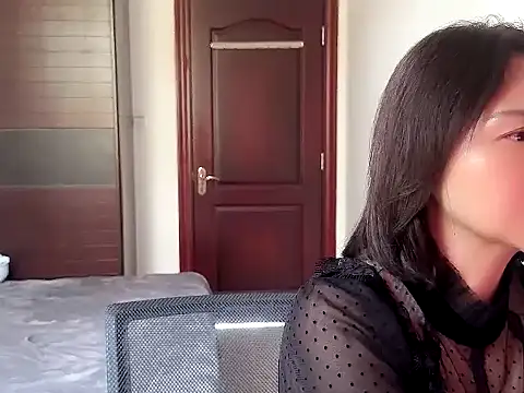 Snapshot of A-ZJunn chatting on 12.01.25 A-ZJunn online show from 12.01.25