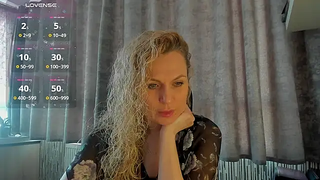 LanaLight x online show from 02.25.26