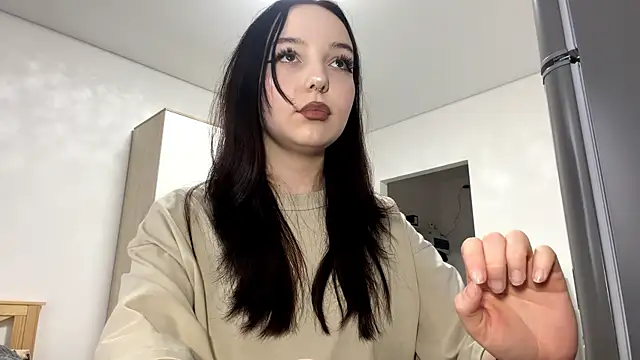 Snapshot of WhiteNoiseJoy chatting on 12.02.25 WhiteNoiseJoy online show from 12.02.25