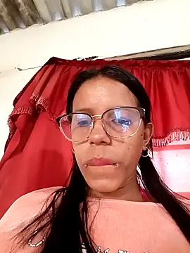 Dirty She Wolf online show from 12.03.25