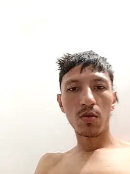 Snapshot of BumblingBimetal chatting on 12.01.25 BumblingBimetal online show from 12.01.25