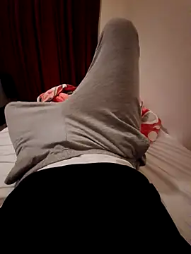 Snapshot of Spencgrab chatting on 12.04.25 Spencgrab online show from 12.04.25