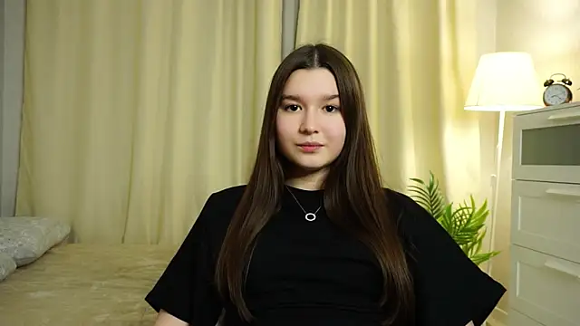 LidiaPasaye online show from 12.03.25