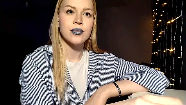 LunaPeony online show from 03.14.26