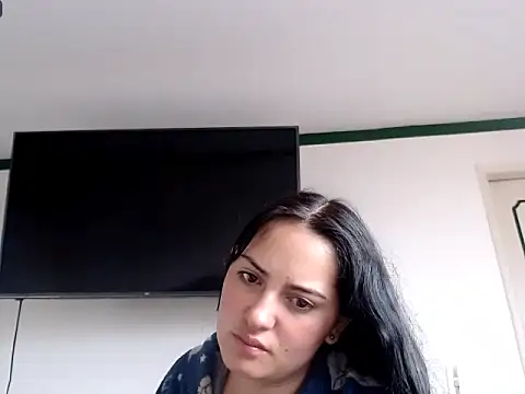 Snapshot of MisNicol chatting on 04.09.26 MisNicol online show from 04.09.26