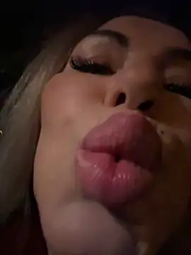 AnikaSunshine online show from 04.17.26