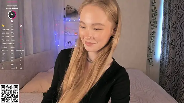 Snapshot of MaireLanda chatting on 05.24.26 MaireLanda online show from 05.24.26