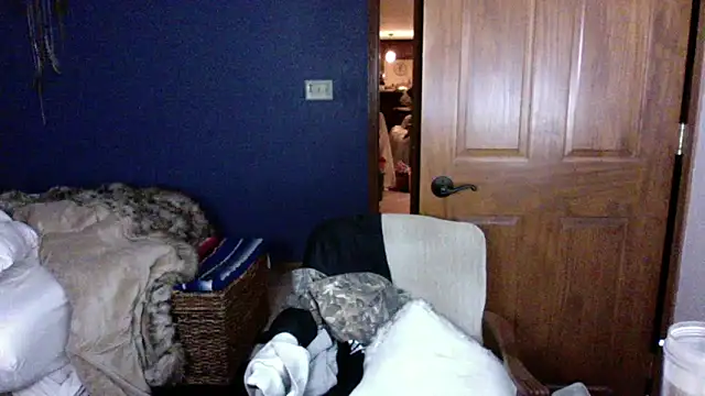 Snapshot of SpunRedneck chatting on 12.19.25 SpunRedneck online show from 12.19.25